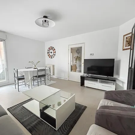 Spacieux & Lumineux Avec Balcon *